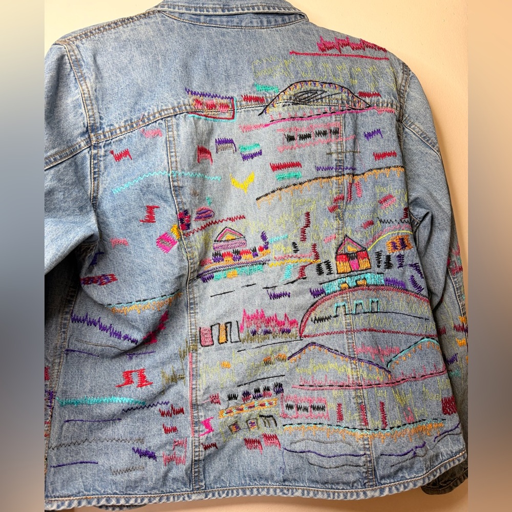 Chico’s Embroidered Denim Jacket Colorful Southwestern Stitch Size 2 - Picture 9 of 10
